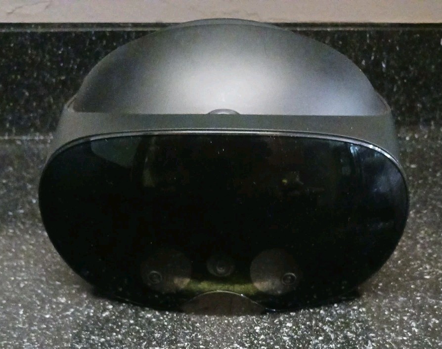 Meta Quest Pro VR 256GB Headset Only + charging dock (No Controllers) TESTED