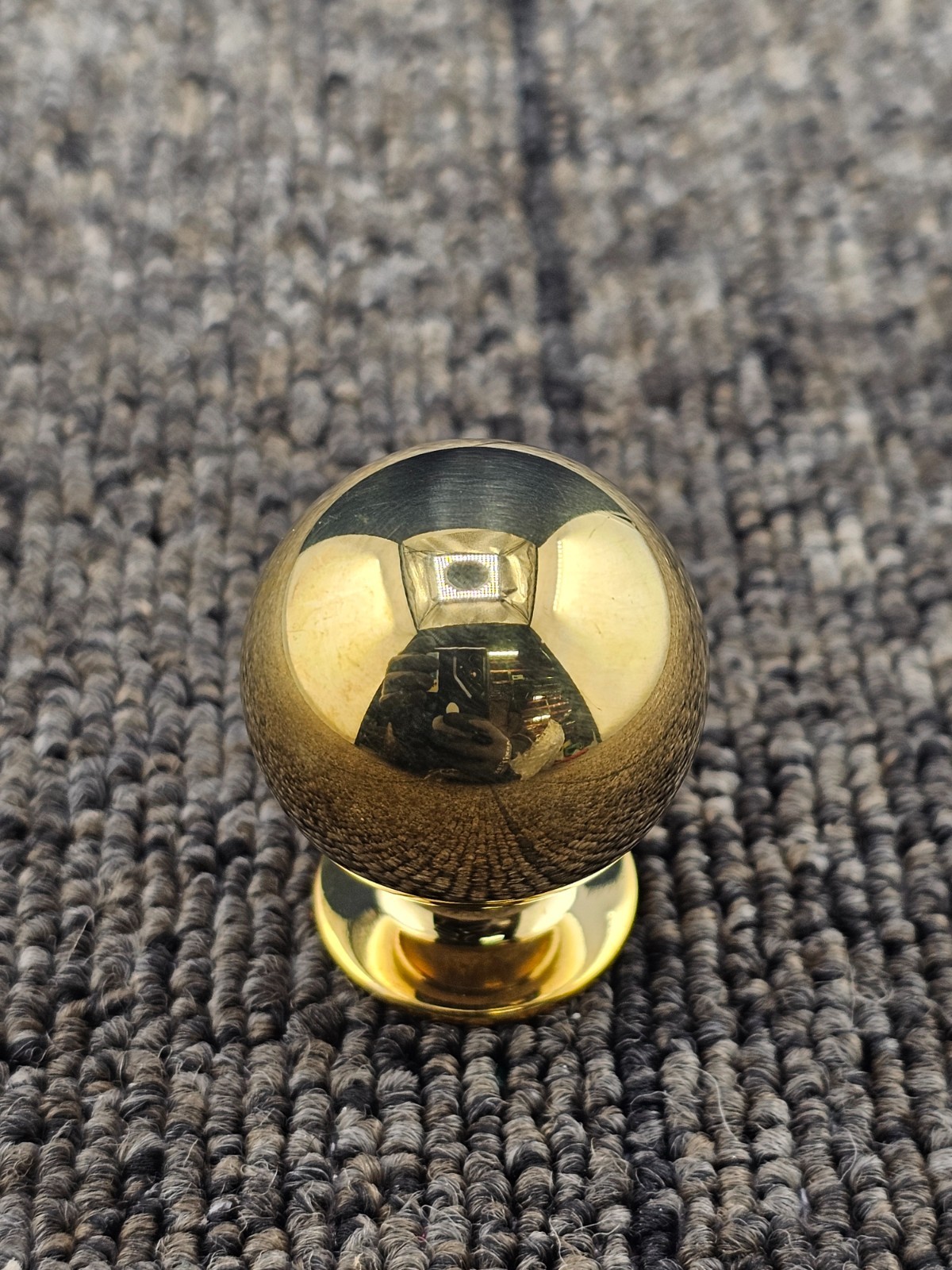 REJUVENATION: Classic Living Finish Ball Cabinet Knob Unlacquered Brass 1-1/14"
