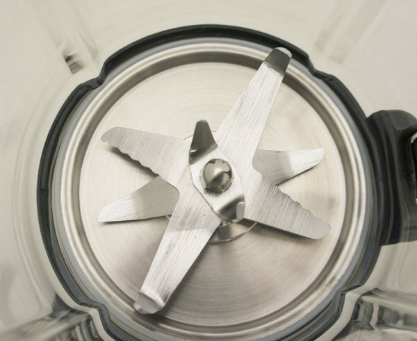 Sunpentown SPT Multi-Functional Pulverizing Blender with Heating Element -CL-513