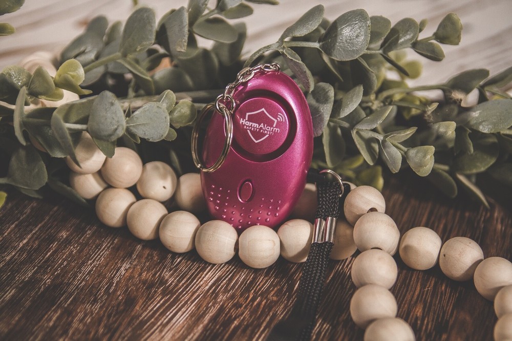 Personal protection anti-wolf alarm