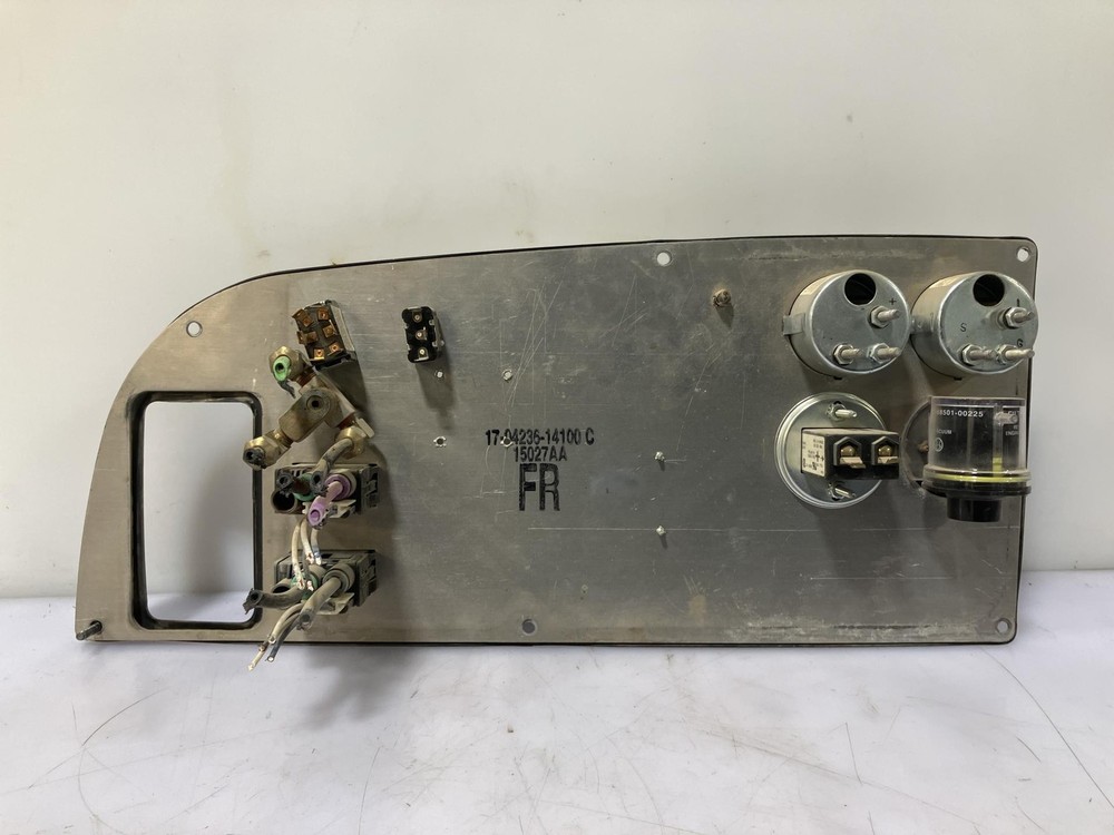 2001-2005 Peterbilt 378 GAUGE AND SWITCH Dash Panel - Used