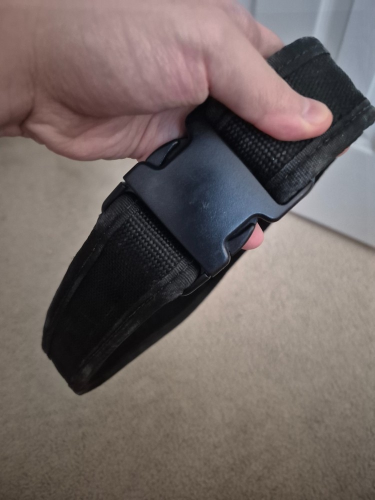 SAFARILAND ADJUSTABLE DUTY BELT Size: Large