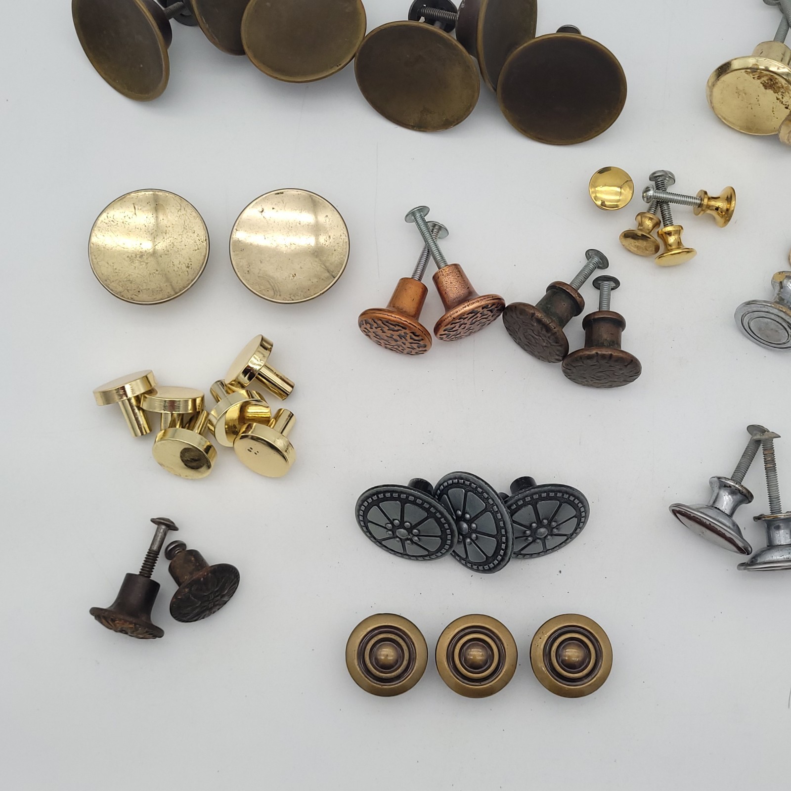 40 Pc Knobs Drawer Pulls Mix Lot Vtg Salvage Bronze & Brass, Many Match Sets