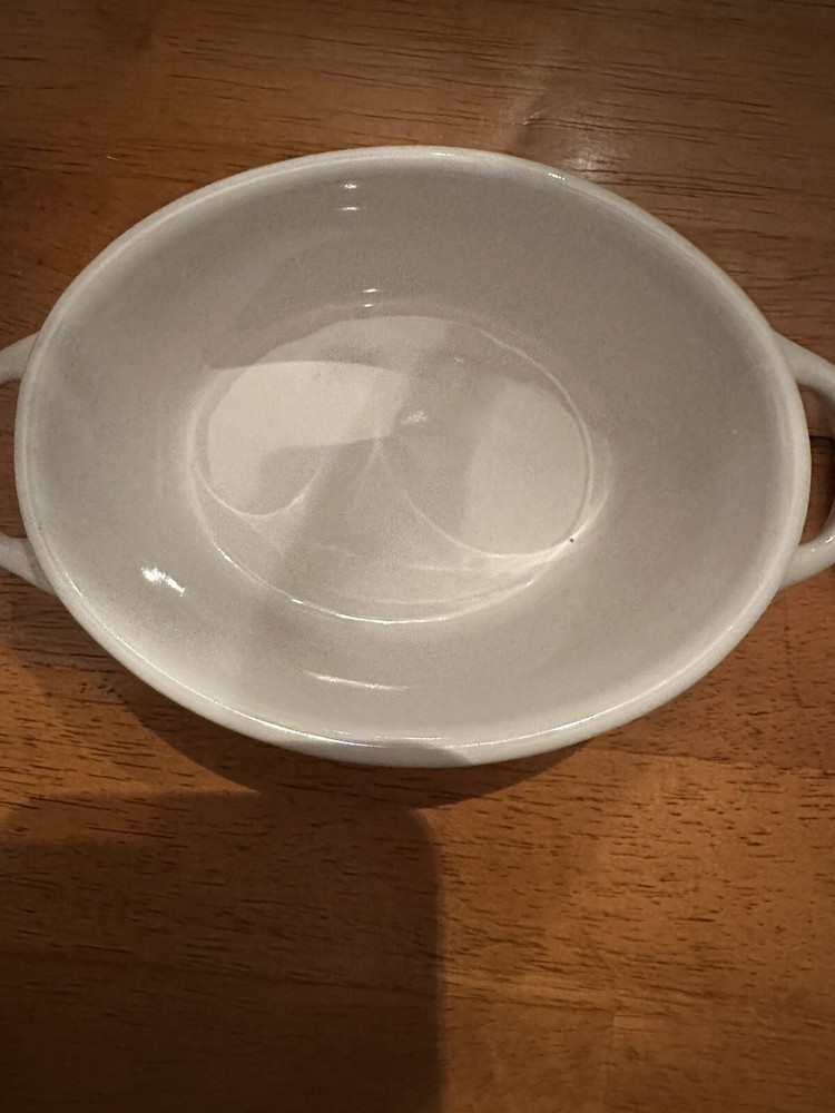 Off White Small Ceramic Bowl With Lid