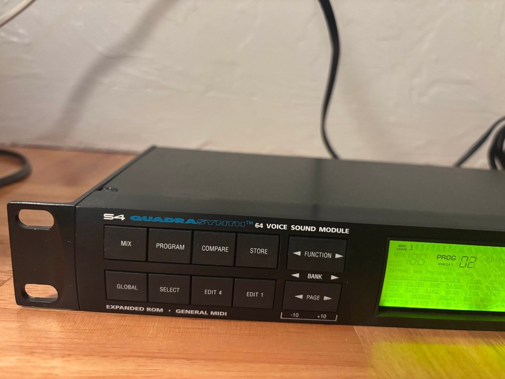 Alesis S4 Quadrasynth Plus 90's - Black