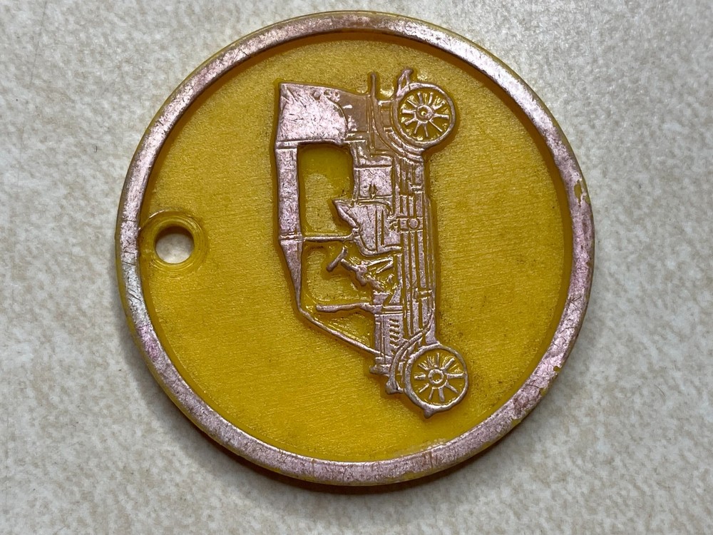 Edeka Scheoss Bier Opel Car 1908 Plastic or Bakelite ? Arcade Token T6323