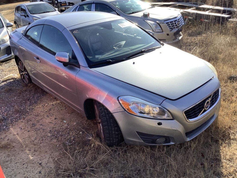 C70 2011 Glove Box 4909487