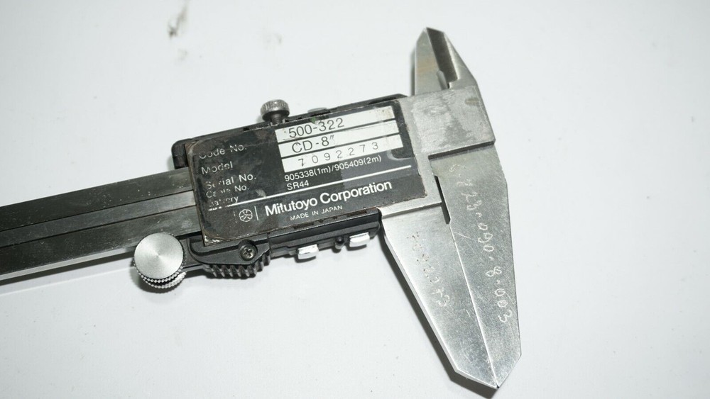 Mitutoyo DIGIMATIC CD-8 " Digital Caliper 500-322 With Case *USED*
