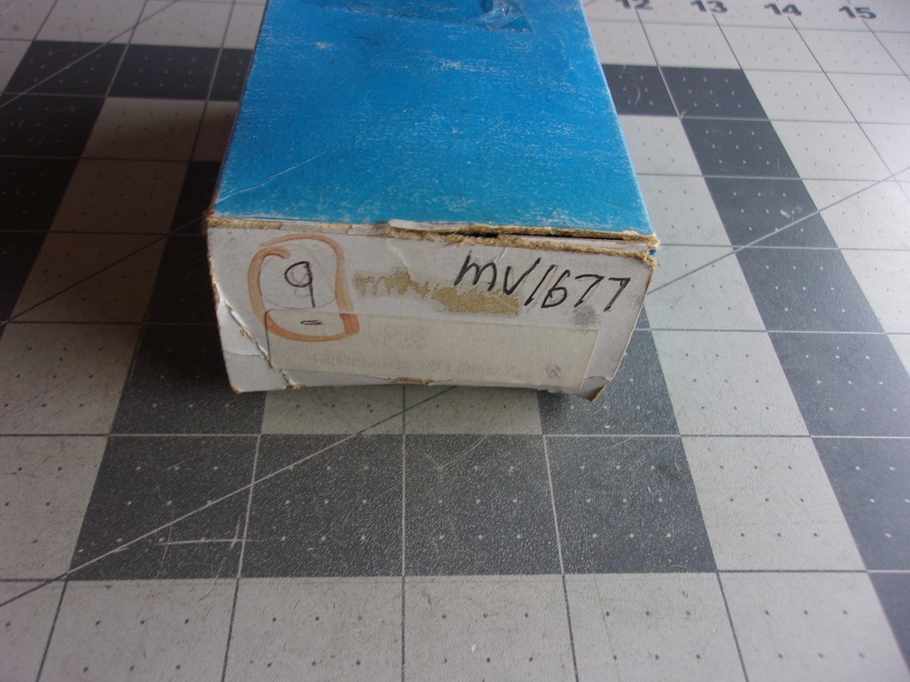 TRW MV1677 (8) Valve Stem Seals