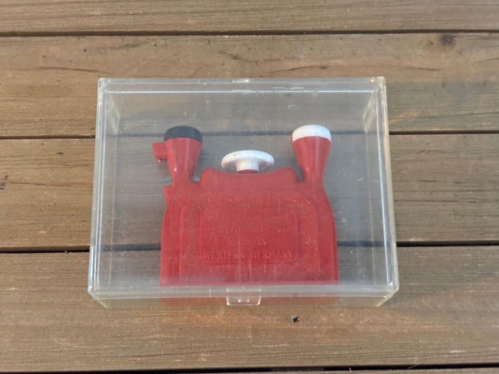 Vintage Ully Double Needle Threader