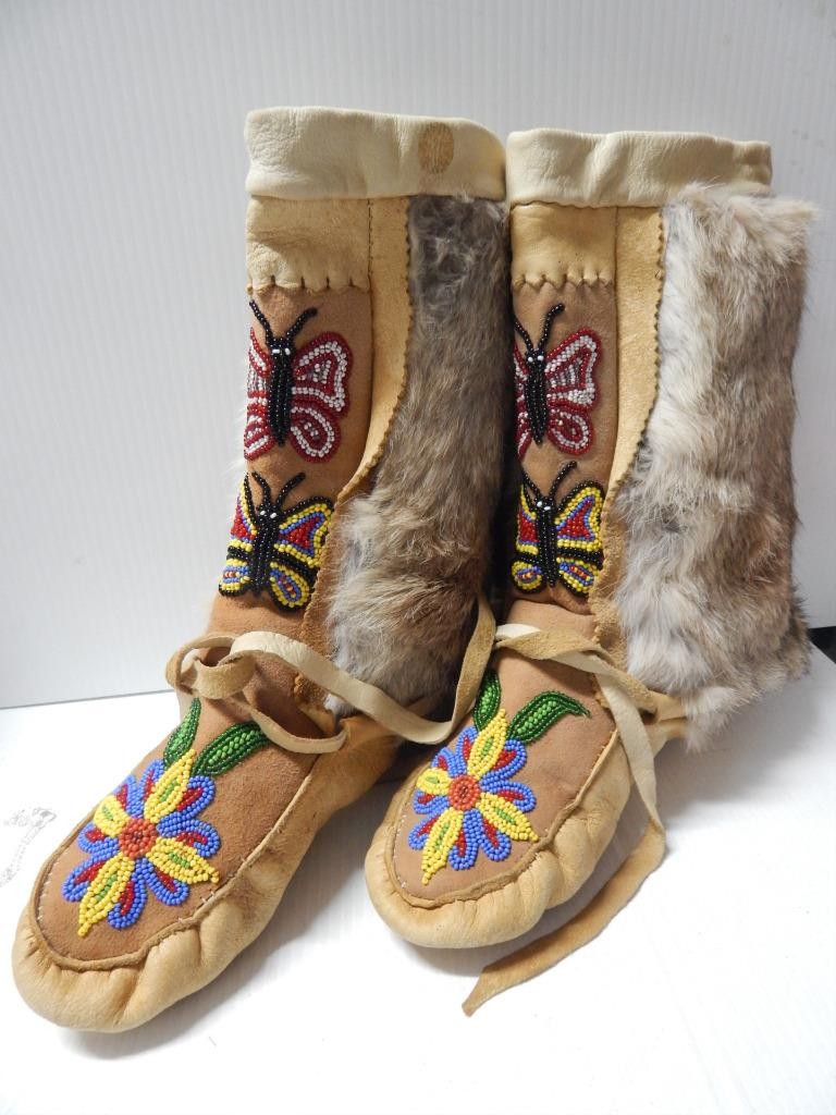 VINTAGE CANADIAN NORTHERN CREE INDIAN HI TOP BEADED BUTTERFLY MUKLUKS MOCCASINS