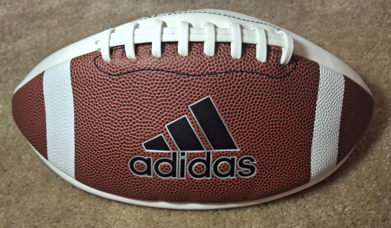 ADIDAS NCAA MISSISSIPPI STATE BULLDOGS AUTOGRAPH FOOTBALL BALL, P82110