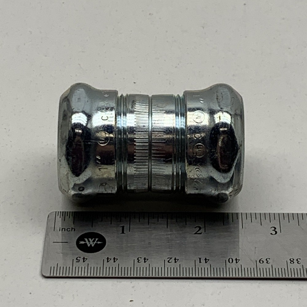 (50-Pack) One Inch EMT Conduit Steel Compression Coupling 1”
