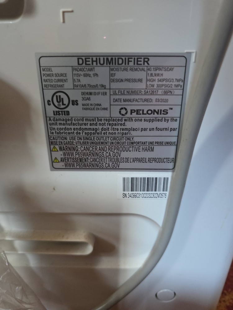 Pelonis Dehumidifier (works)