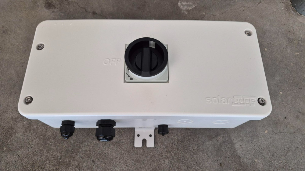 SOLAREDGE  DC Disconnect 20Amp with Export/Import Metering Function