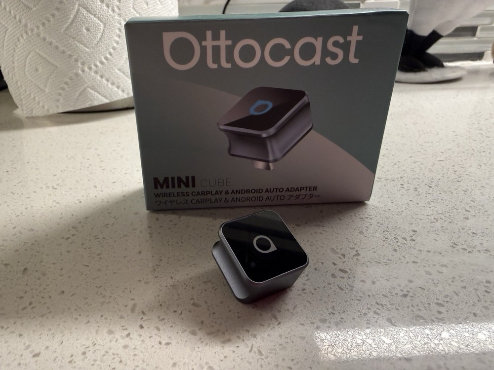 Ottocast Mini Cube CP88H Wireless CarPlay and Android Auto Adapter