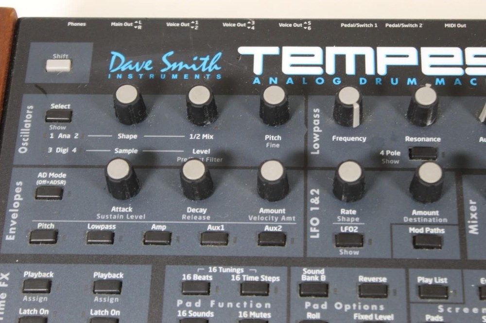 Sequential Dave Smith Instruments Tempest Analog Drum Machine, Roger Linn Design