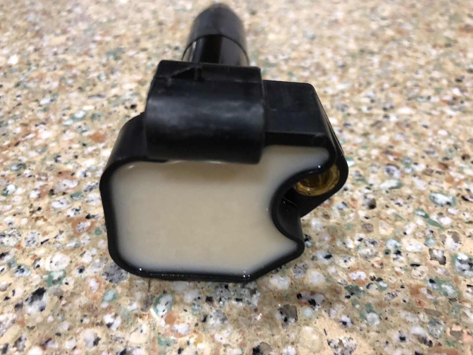 OEM WHITE TOP CADILLAC DEVILLE DTS DHS STS XLR NORTHSTAR IGNITION COIL ON PLUG