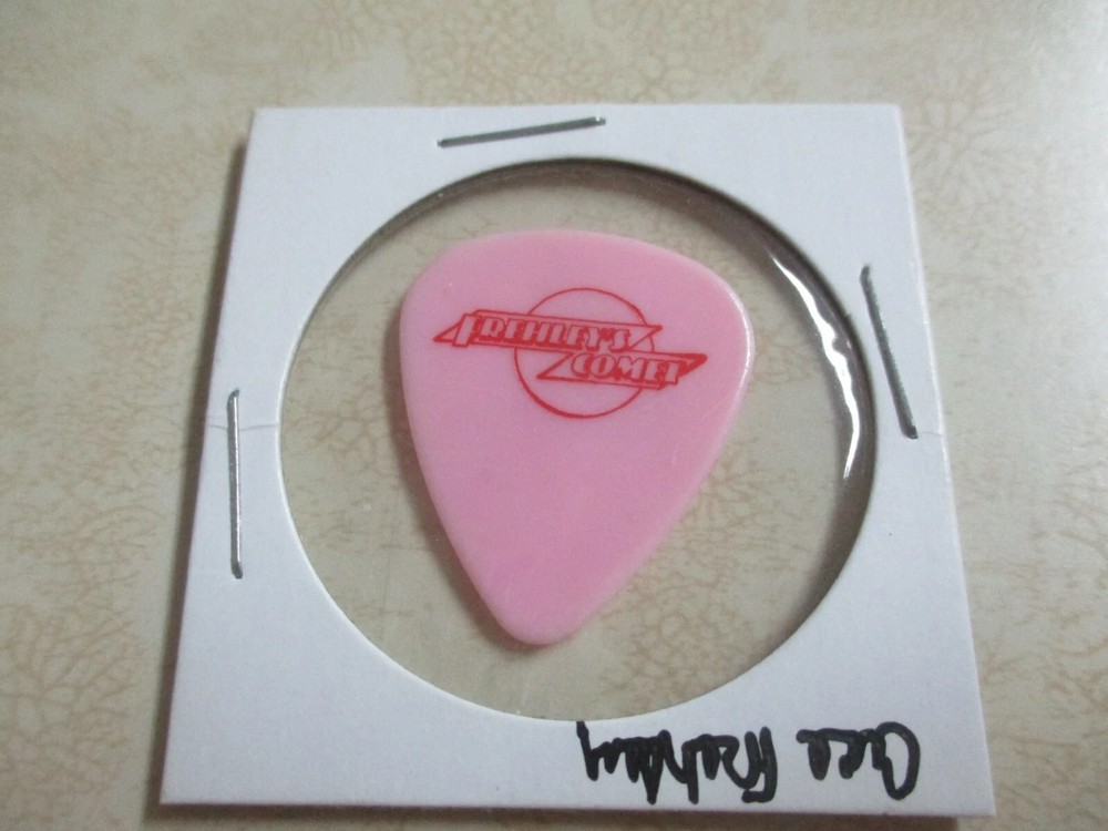 ACE FREHLEY (RIP) (KISS/FREHLEY'S COMET) AUTHENTIC PINK/RED GUITAR PICK