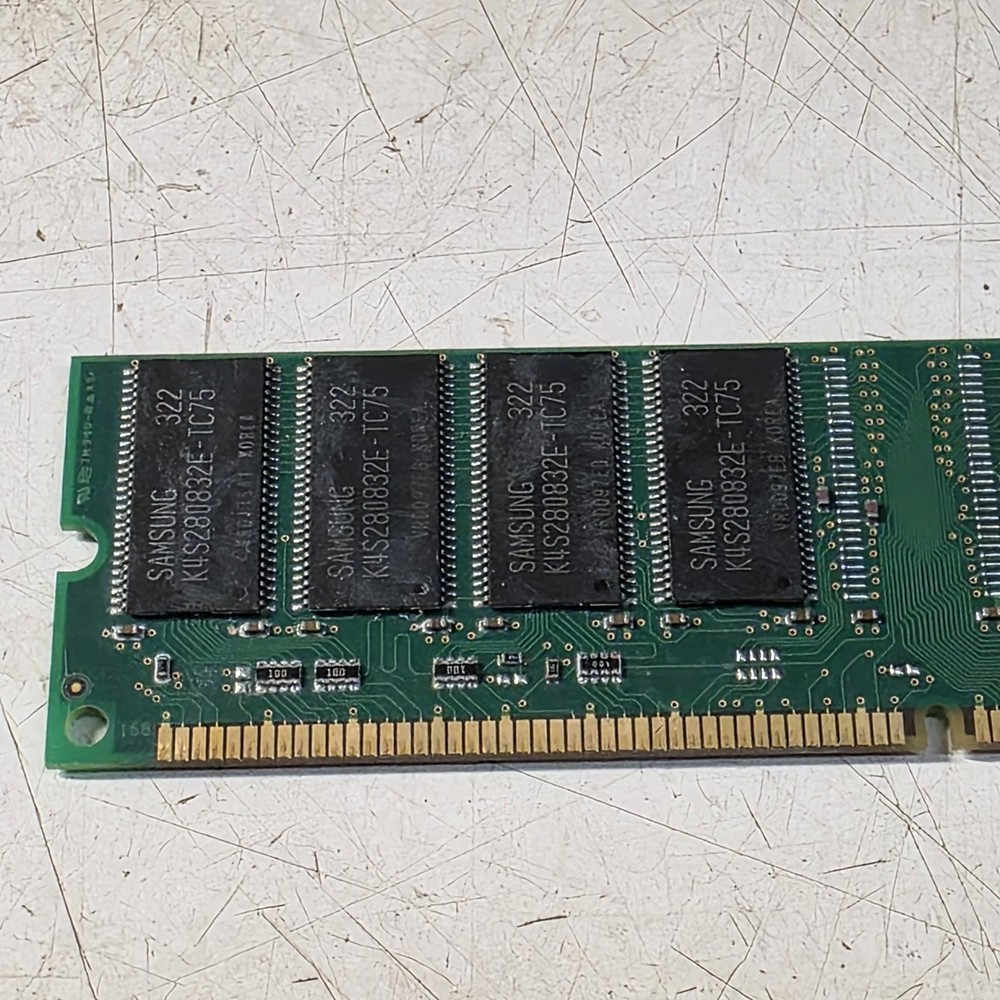 Samsung K4S280832E PC133 256MB SDRAM Desktop DIMM