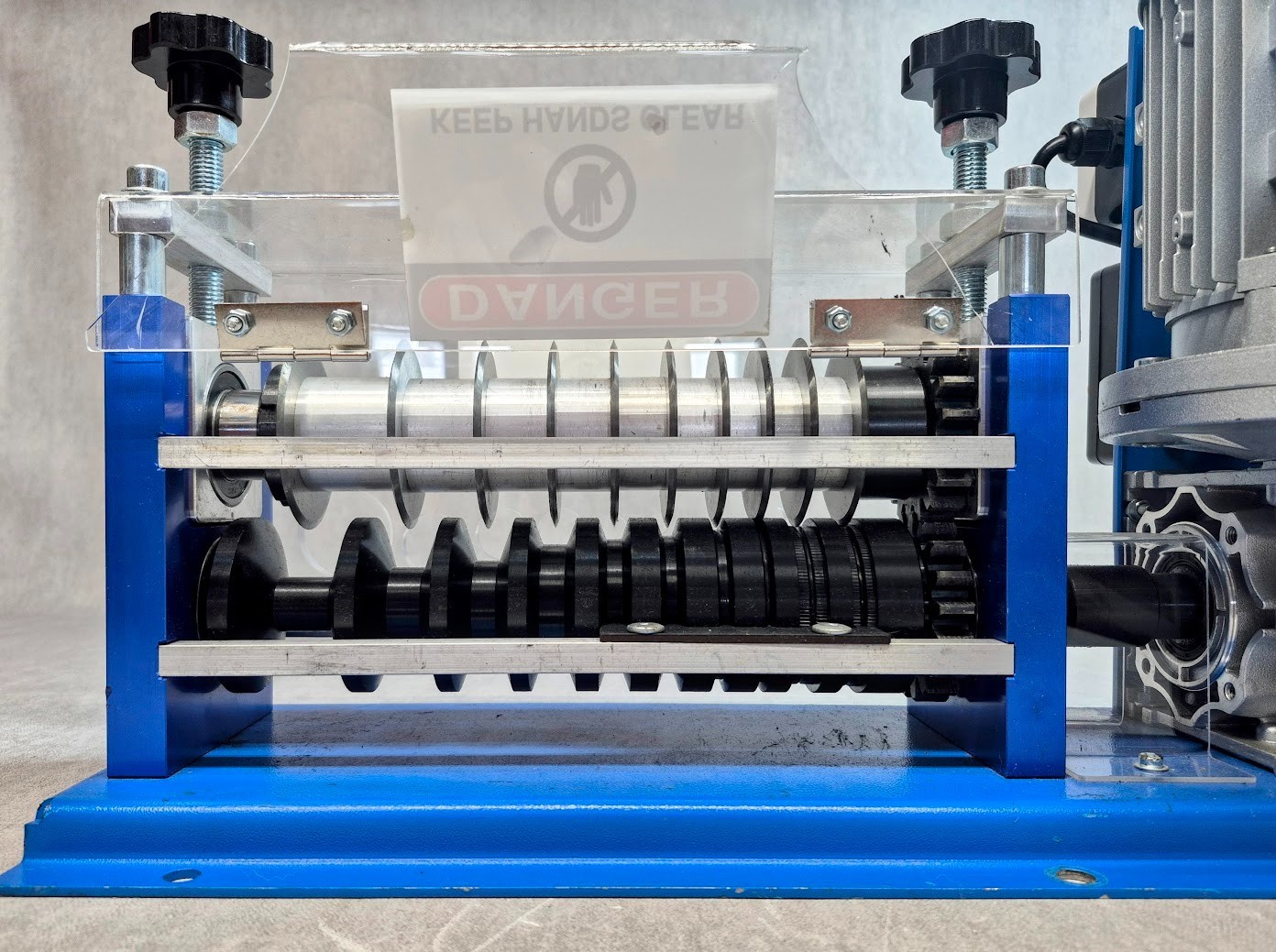 GARVEE 370W Auto Wire Stripper Machine 110V 1.5-32mm 1/16-1-1/4" 75ft/min Motor