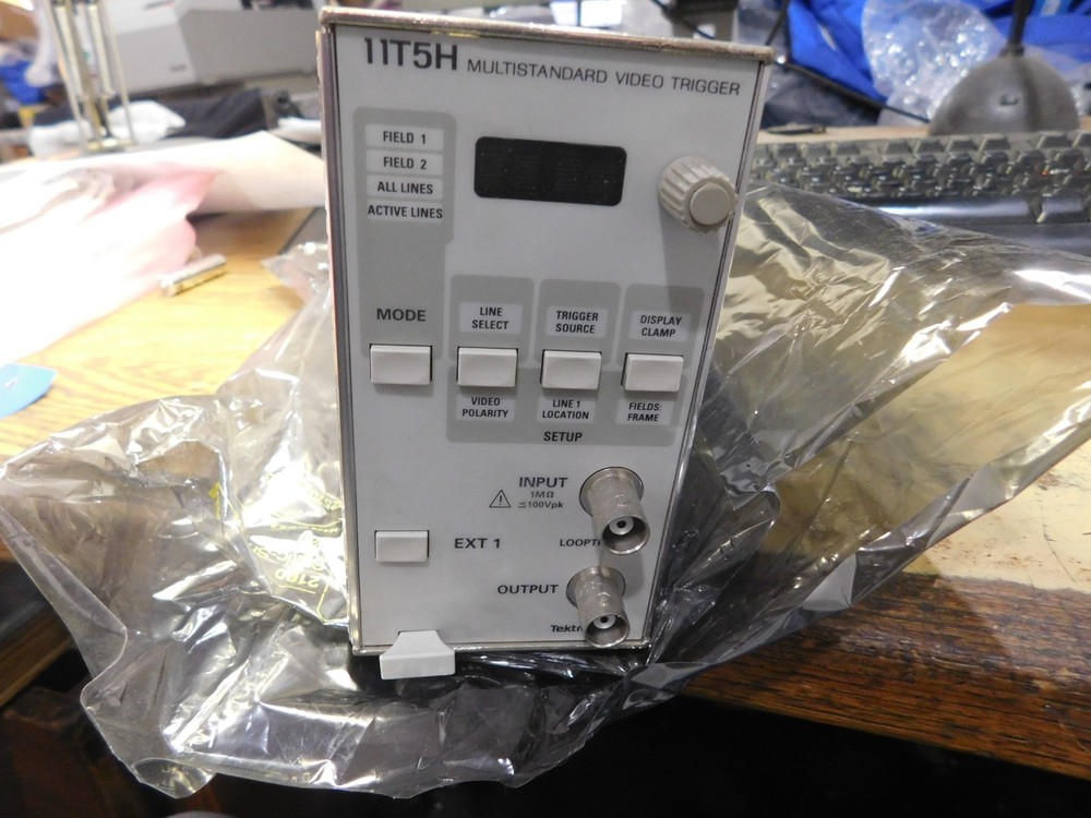 Tektronix Model 11T5H Multistandard Video Trigger Module