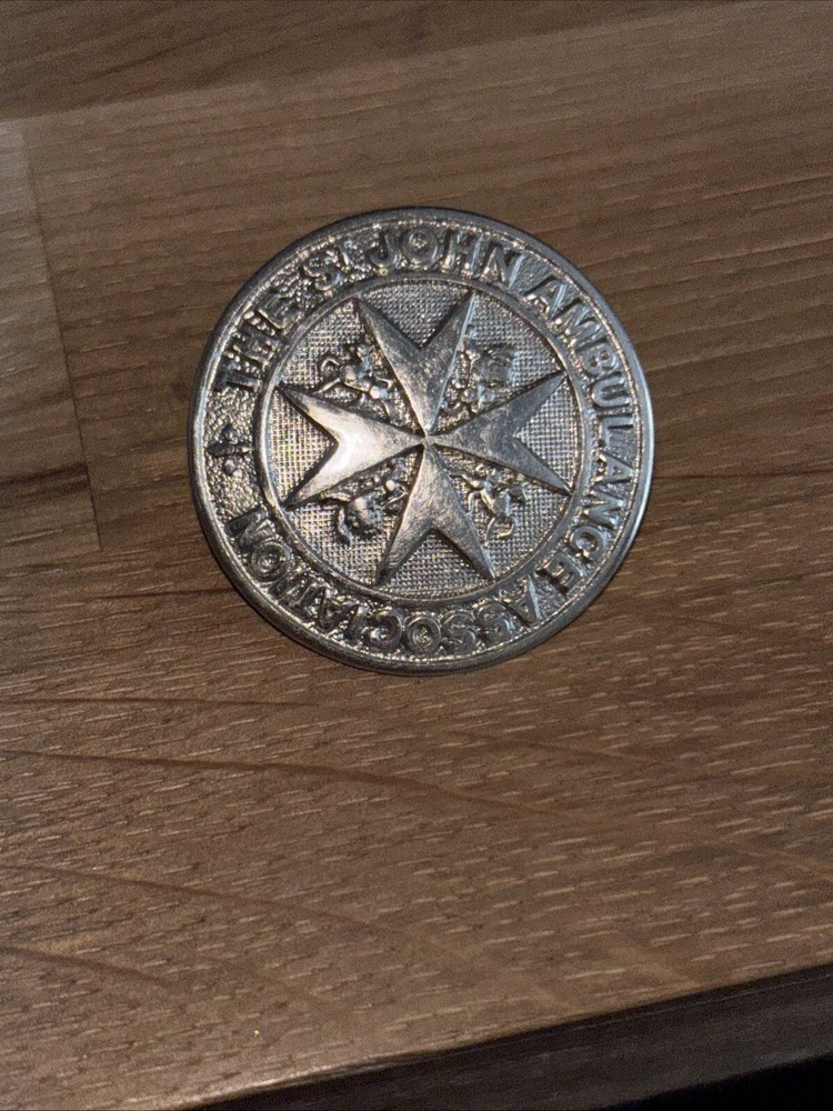 World War 2 St John’s Ambulance Cap Badge