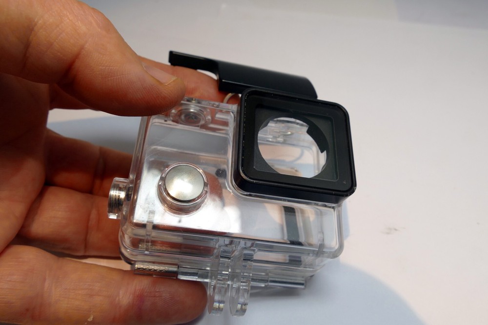 GoPro HERO plastic hard case housing - missing locking buckle