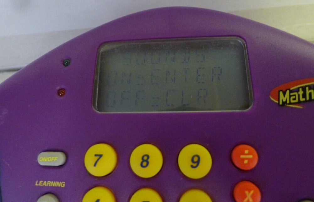 Mathshark Game Educational Insights EI-8490 with Instructions PURPLE - TESTED