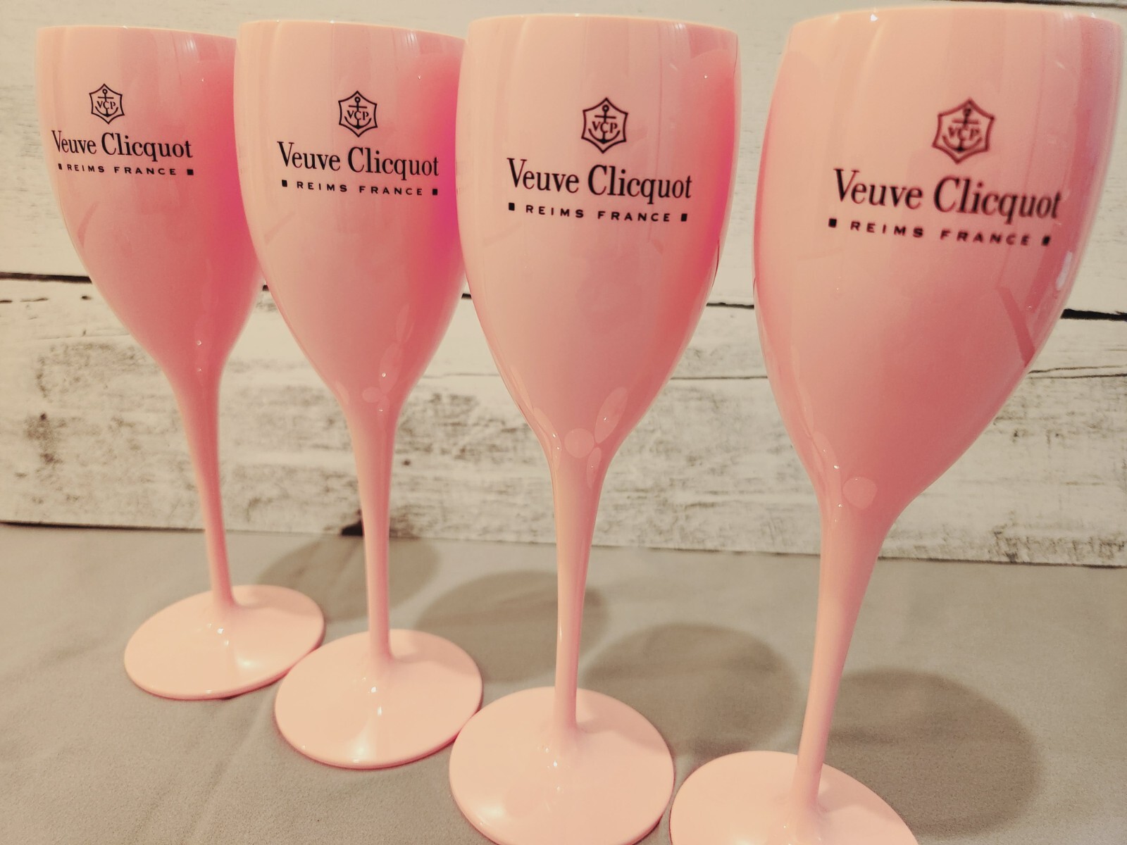 VEUVE CLICQUOT PINK ROSE CHAMPAGNE ACRYLIC FLUTES NEW X 4