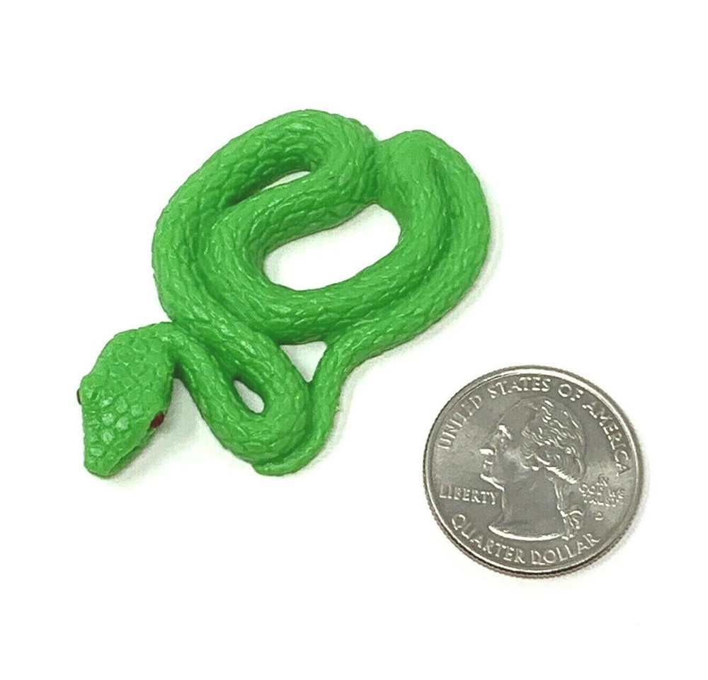 YOWIE Ruby-eyed Green Pitviper Animals with Superpowers Collection 2.25" Snake