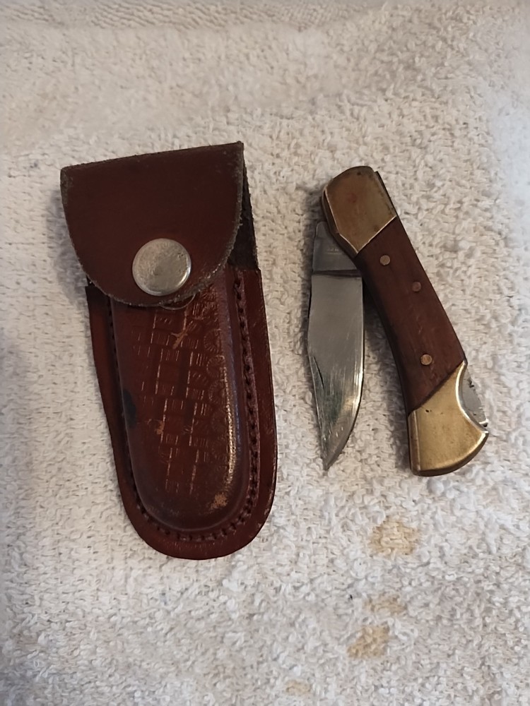 Pocket Knife w/ Sheath