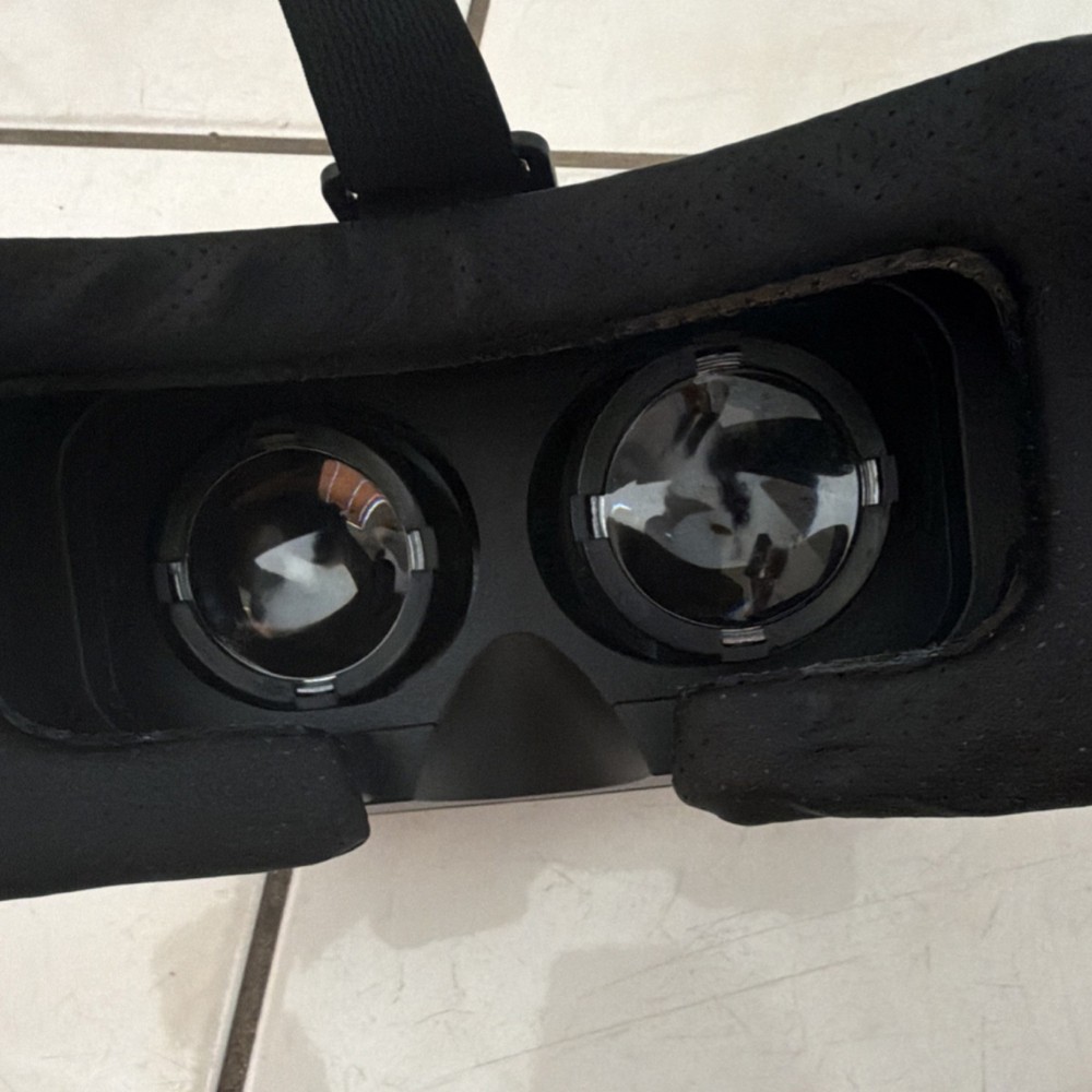 VR-0002 Smartphone Compatible Plastic VR Headset Black