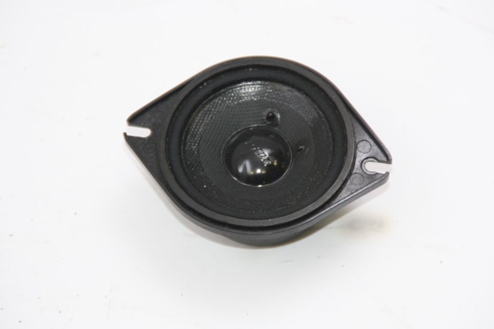Audi A8 D3 33597 speaker