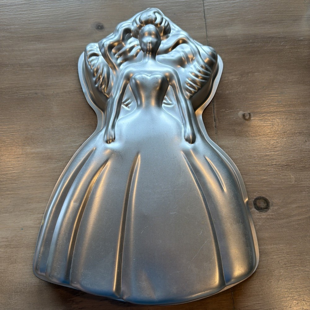 wilton barbie cake pan