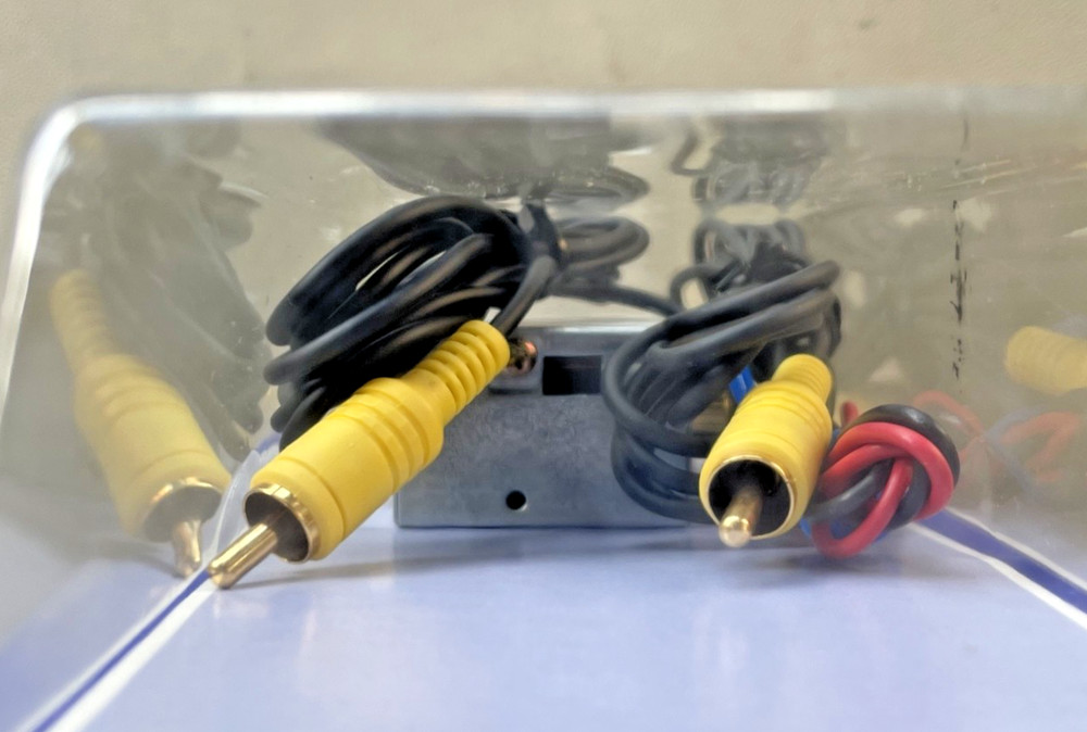Alpine KCE-200V Visual Splitter Unit, NOS