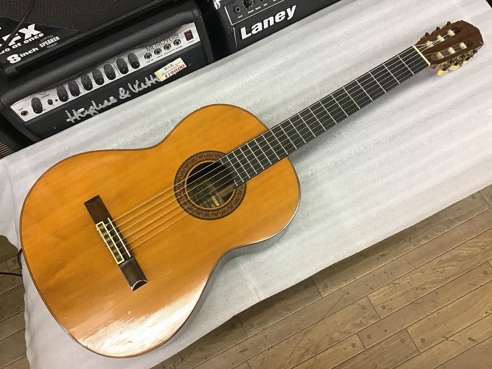 Yamaha GC-3D Classical Guitar 1971? Solid Top, Parisan Back