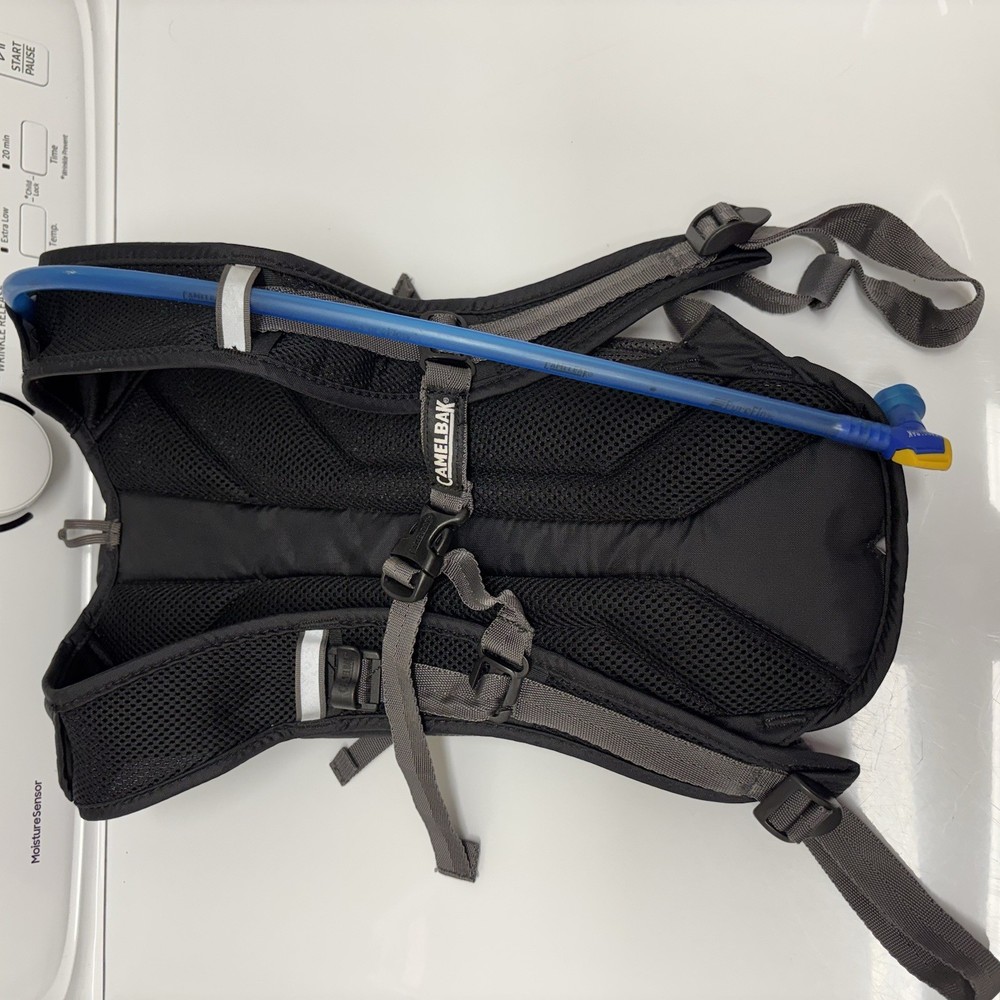 Camelbak Hydration Black Backpack/Blue Hydration Pack Great Condition