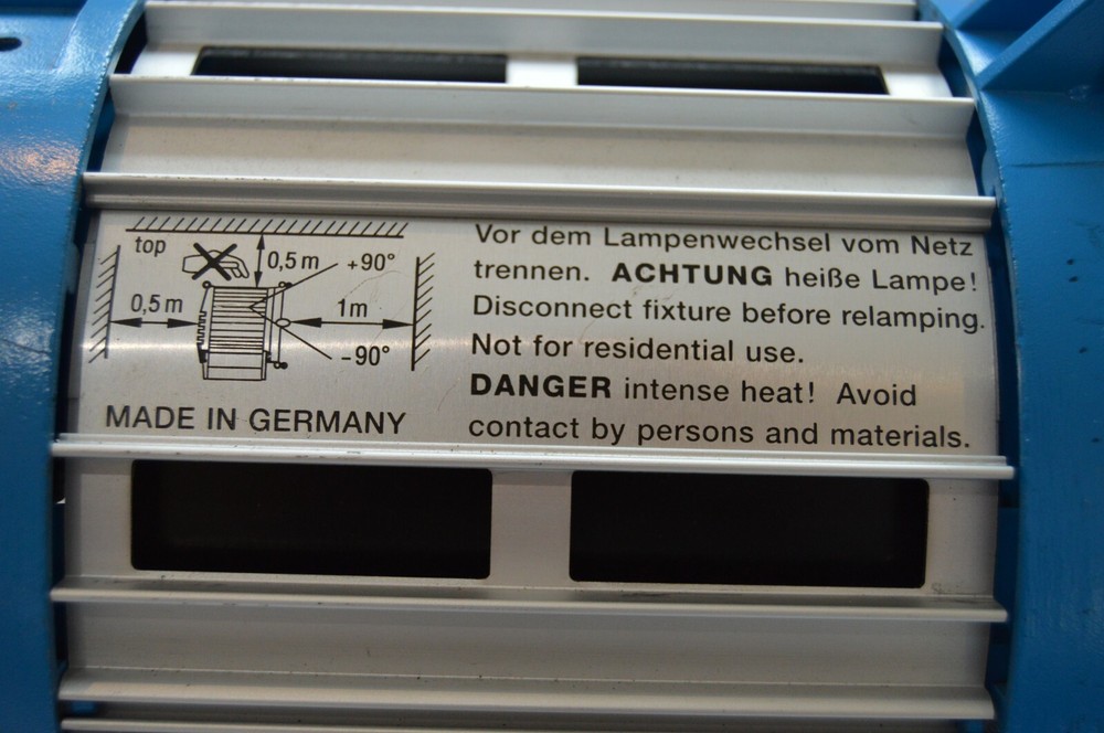 ARRI (Arnold & Richter) Compact 200 Light