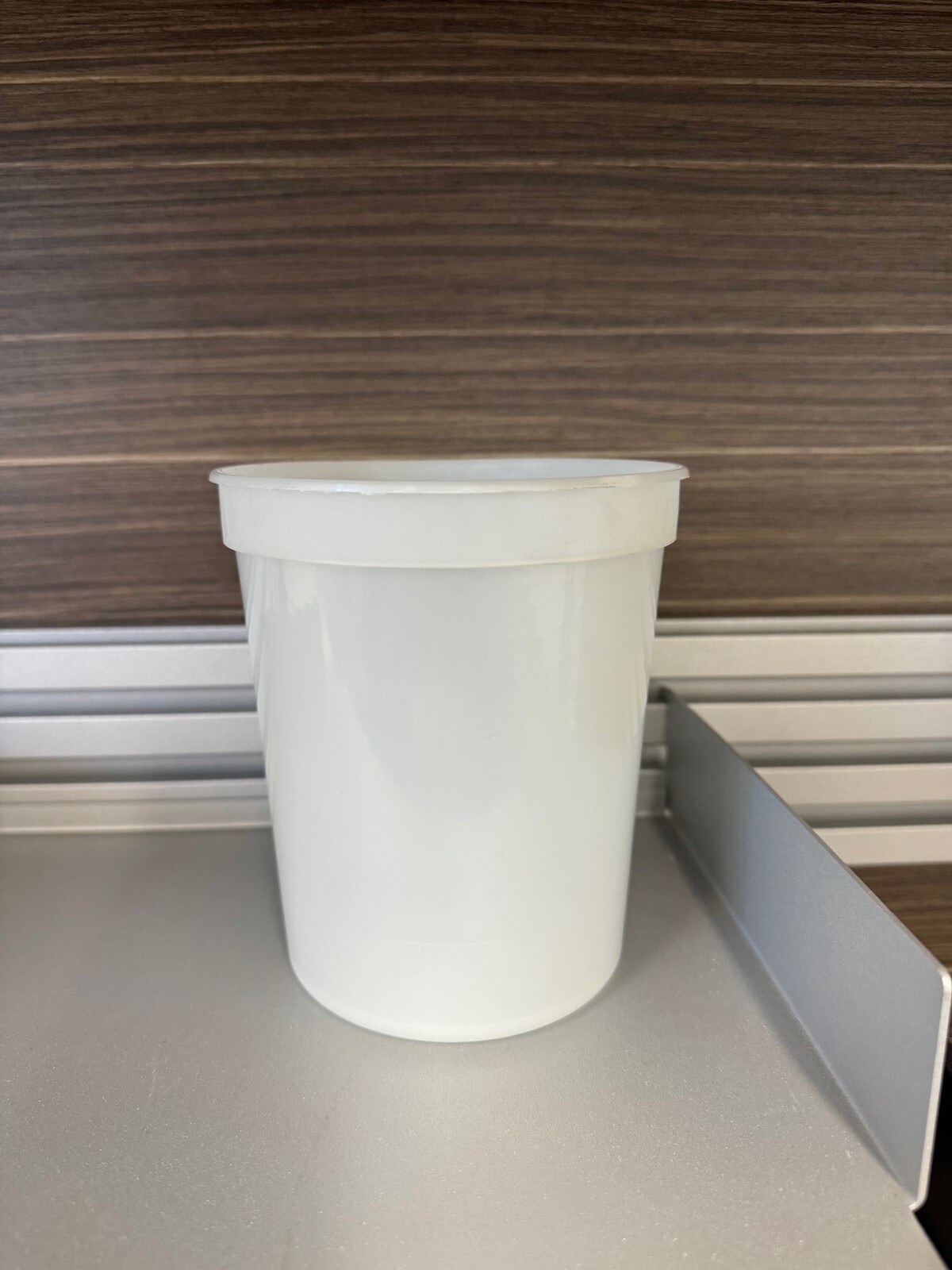 32oz Deli Container Freezer Grade