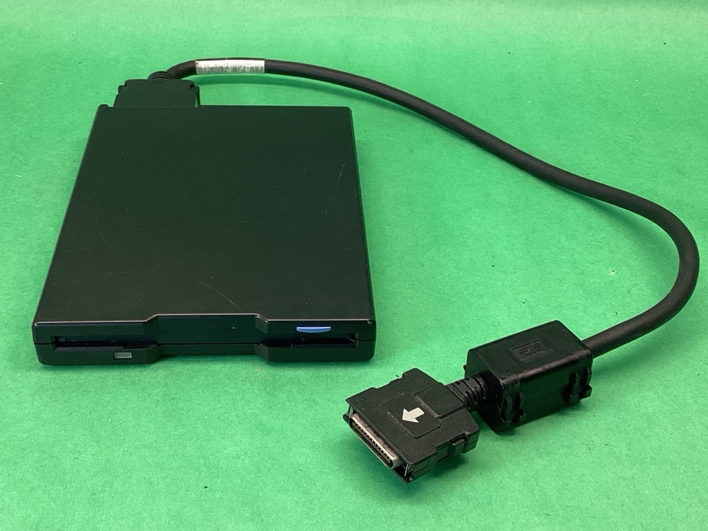 IBM External ThinkPad 3.5” Floppy Disk Drive FD-05P - 10H3980 + Cable UNTESTED