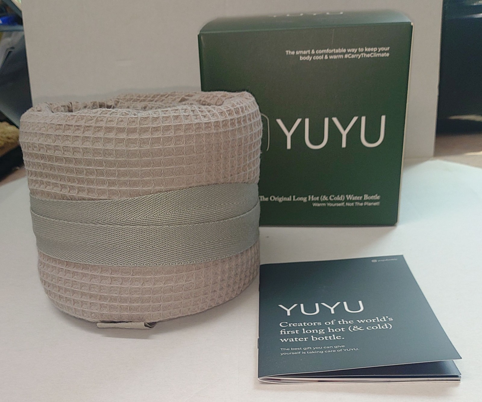 YUYU The Original Long Hot & Cold Water Bottle, Waffle Gray New in Box
