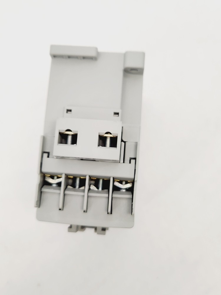 ALLEN BRADLEY. CONTACTOR 100-C09EJ10 24VDC