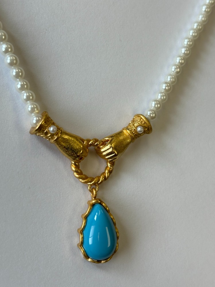 Hand Hold Loop Barbie Style Necklace