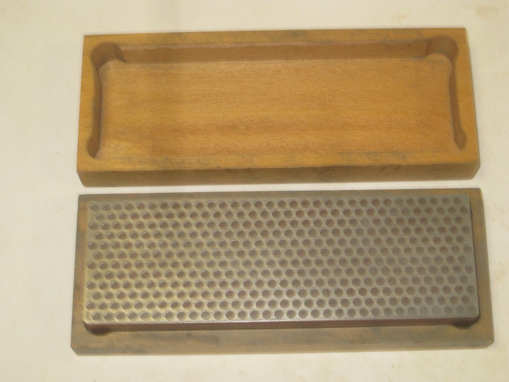 Vtg DMT Diamond Sharpening System Sharpener In Wood Case 6" Red/Fine