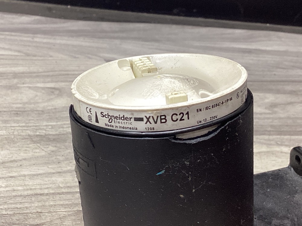 Schneider Electric XVB C21 70mm Indicator Bank/Stack Light Base Unit #121N93