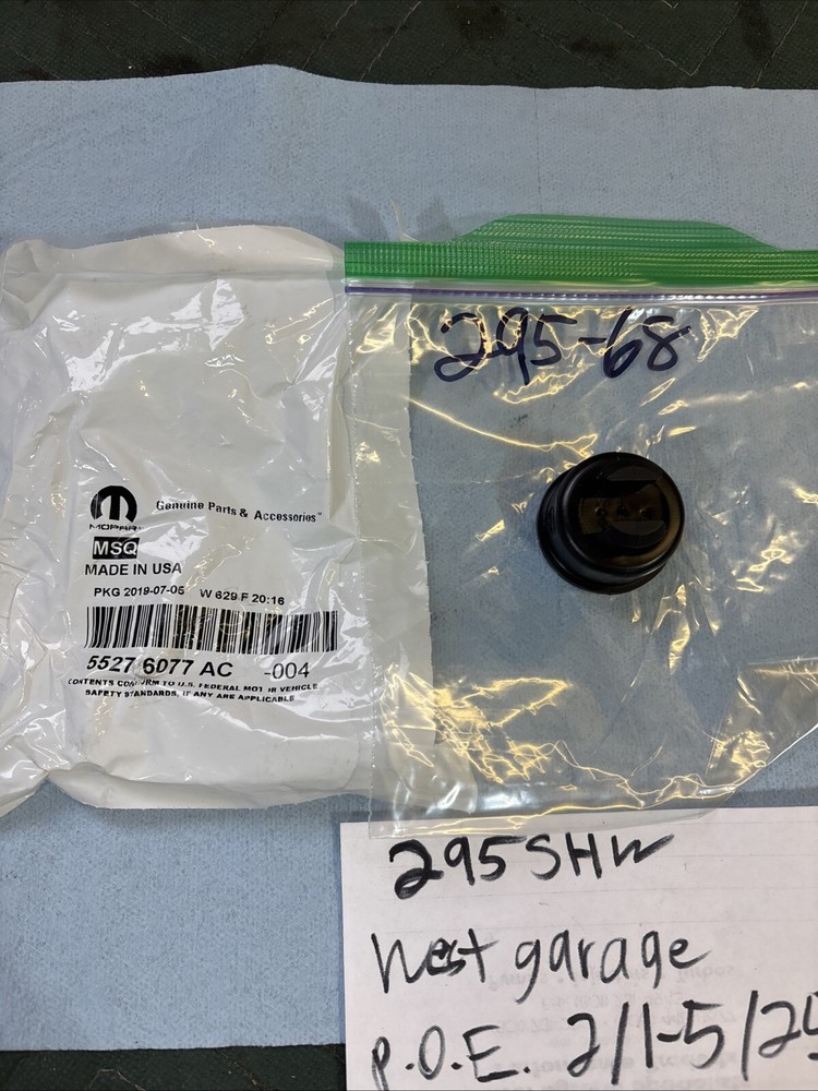 Genuine Mopar Tailgate Pivot Bushing 55276077AC 295