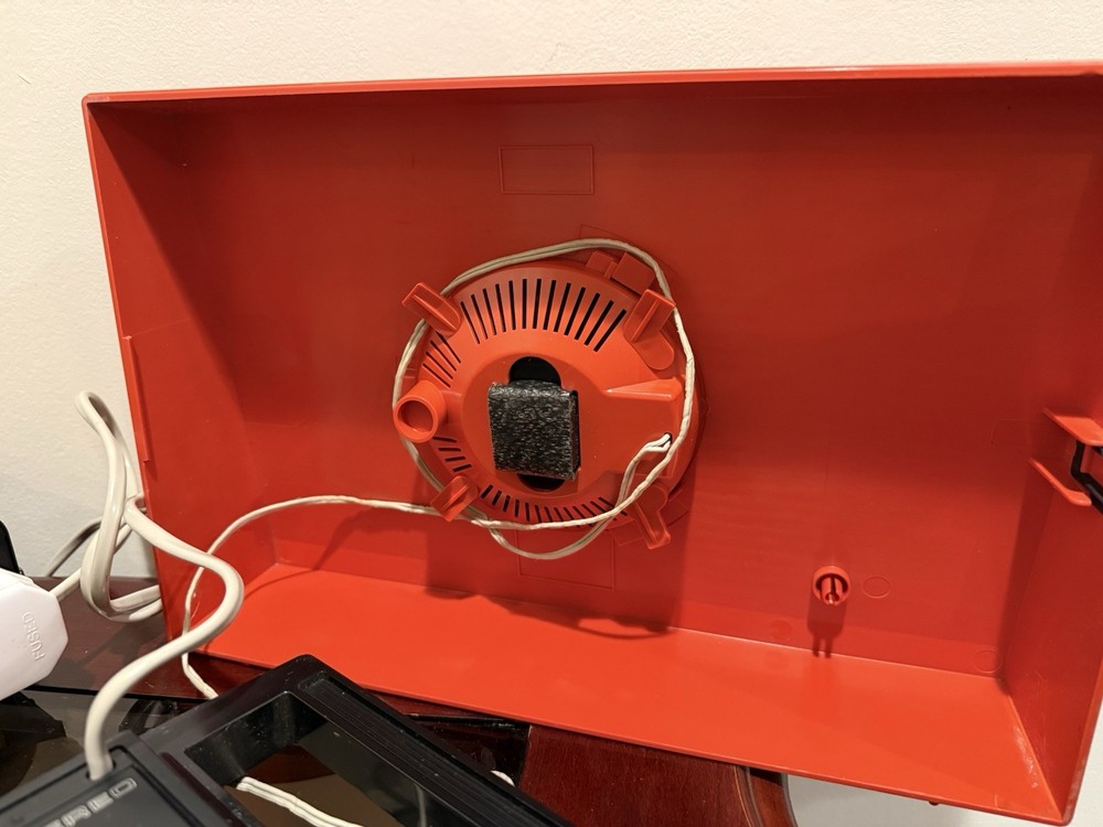 Philips 22 AF 200 Portable Turntable - Working