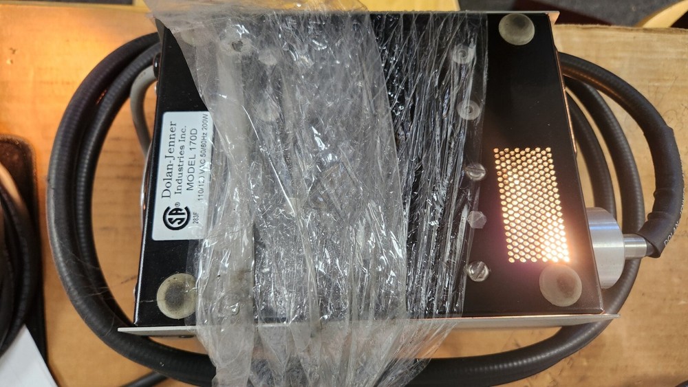 Dolan Jenner Model 170 D Fiber optic Light source