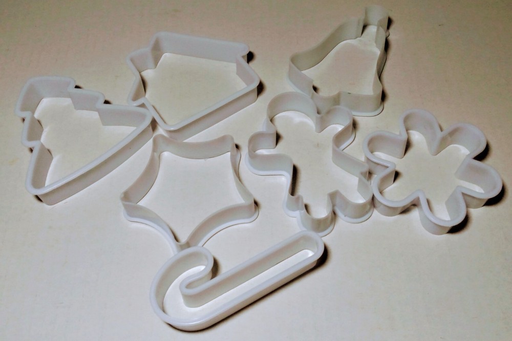 Spritz Design Cookie Press 10 Different Discs PLUS 7 Cookie Cutters